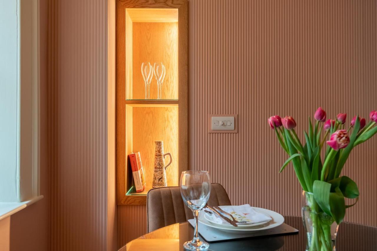 Russell House Suites Bath Ngoại thất bức ảnh