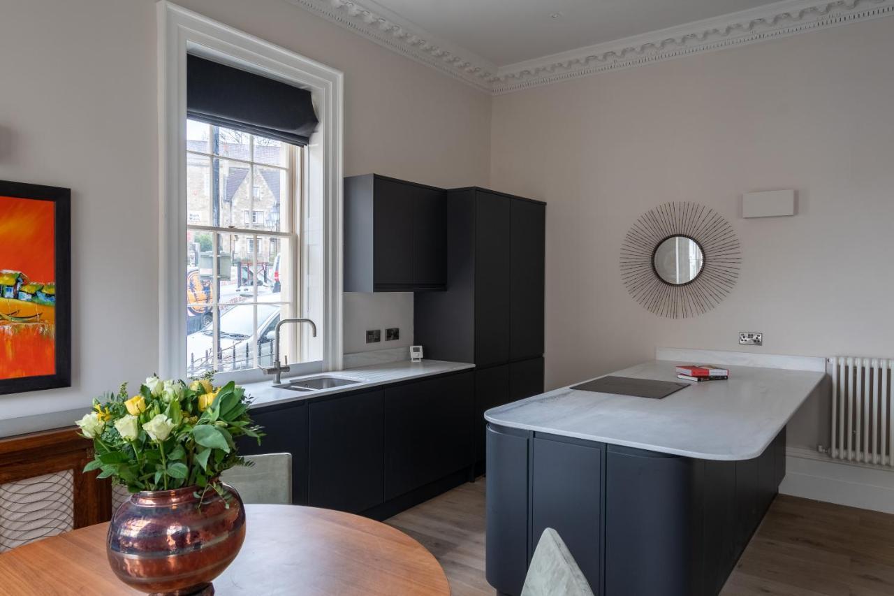 Russell House Suites Bath Ngoại thất bức ảnh