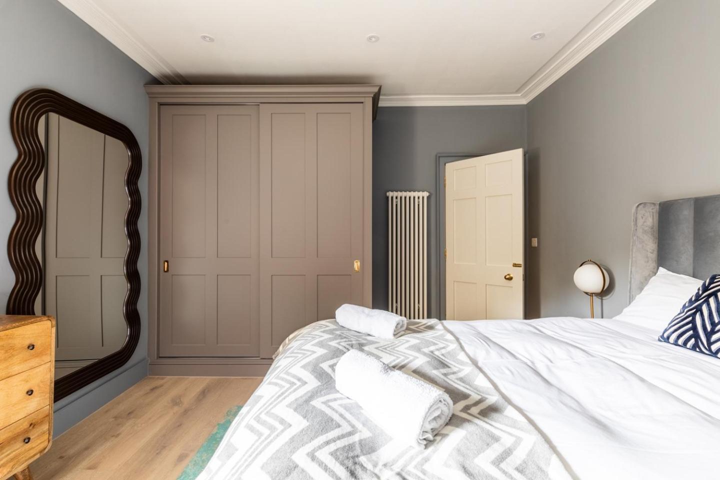Russell House Suites Bath Ngoại thất bức ảnh