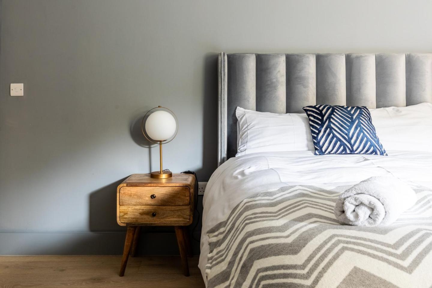 Russell House Suites Bath Ngoại thất bức ảnh